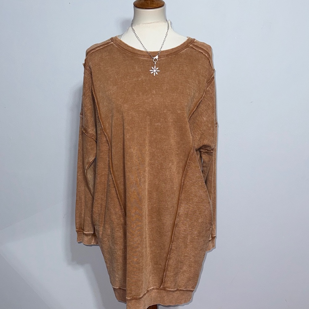 POL Textured Oversized Sweatshirt Dress in Warm Caramel